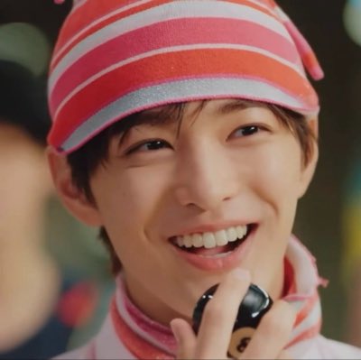 purrtis's tweet photo. i’m gonna cry 😭 #NewProfilePic https://t.co/5bq1lxBfj6