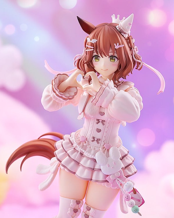 goodsmile_en's tweet photo. From the game "Umamusume: Pretty Derby" comes a figure of Aston Machan dressed in her outfit from the Valentine's Day event. Preorder now!