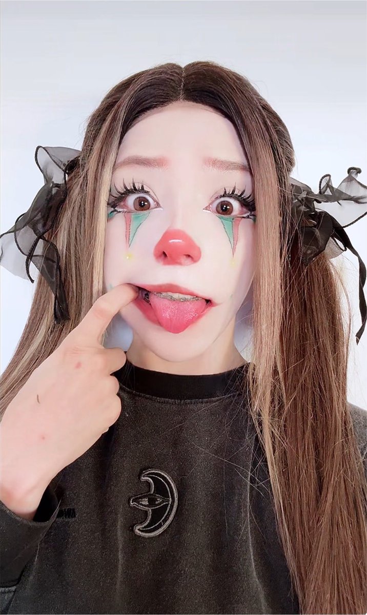 jucyzxz's tweet photo. 🎪✨ https://t.co/rFUS5T7UM0