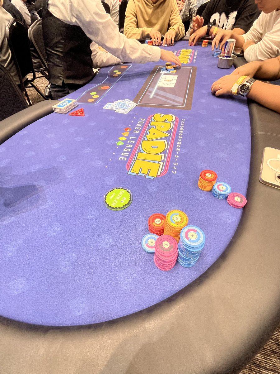 muuuda_space's tweet photo. monster stack
レイト後アベ3倍くらい‼️
インマネ頑張りたい💦

#SPADIE 
#ここから始まるボク達のポーカーライフ https://t.co/vLPV9ys1q9