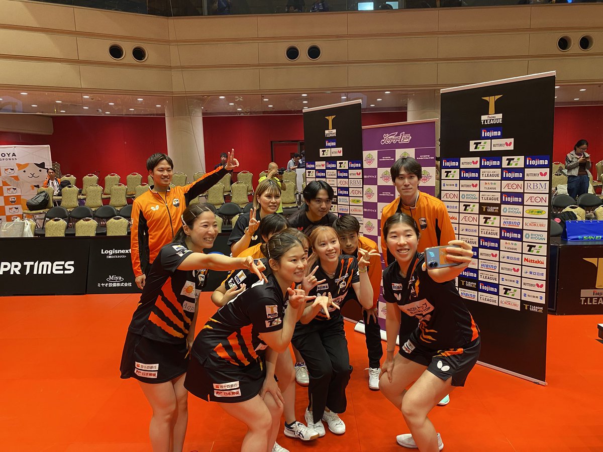 TOP_NAGOYA's tweet photo. 8/11（火祝）第3戦14:00 START🏓

#トップ名古屋 3-2 京都カグヤライズ

 1️⃣ #永尾尭子 #南波侑里香 1-2 出雲・塩見ペア
2️⃣ #木村香純   3-2 田村選手
3️⃣ #南波侑里香 2-3 出雲選手
4️⃣ #小塩遥菜  3-0 菅澤選手
VM #小塩遥菜  1-0 小林選手

ご声援ありがとうございました！🙇‍♀️
3連勝です🙌✨ https://t.co/wCcuinyH4A