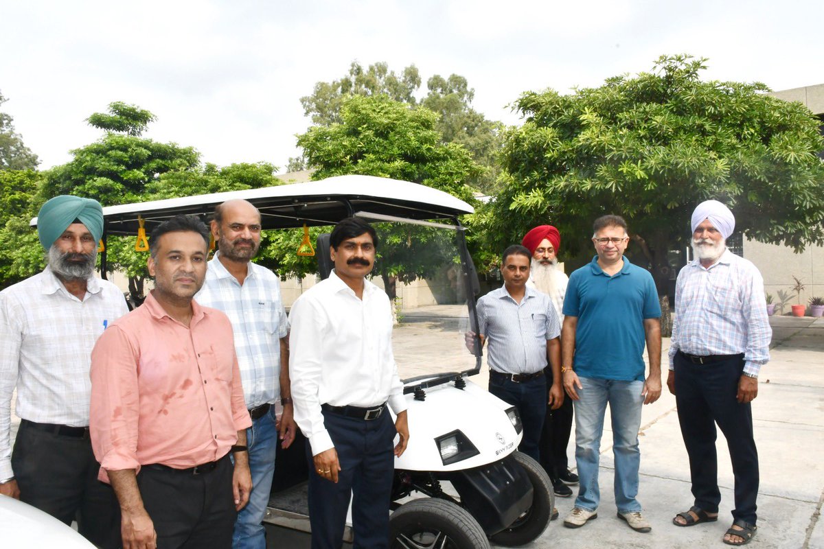 sushendramisra's tweet photo. 🌱 SBSSU Goes Green! | E-Vehicles Launched for Sustainable Campus Mobility ⚡🌿
As part of its Green Campus Initiative, Sardar Beant Singh State University, Gurdaspur, has launched battery-operated E-Vehicles to promote clean, sustainable, eco-friendly mobility across the campus. https://t.co/h4Ahevb8KD