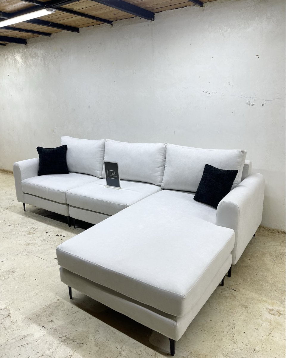 FnG_Kenya's tweet photo. Introducing the Sydney Sectional Sofa: 

Crafted with plush fabric and S.H.D.P  cushions, it seats 5 comfortably, combining elegance with exceptional comfort. Transform your living space with timeless sophistication.

Customizable in the fabric tier of your choice. ✨#furniture #indoor #sectionalsofa #thesydneysectionalsofa