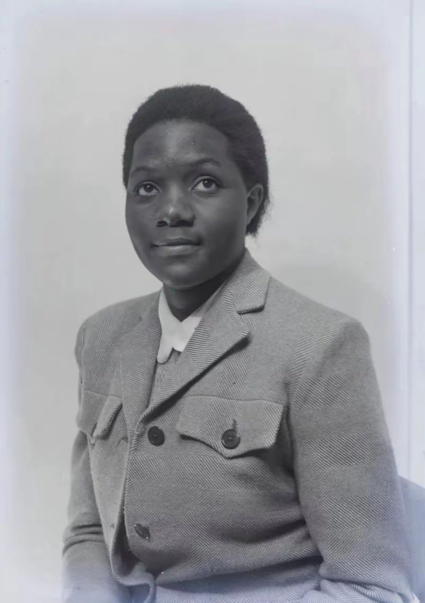 GabrielBuule's tweet photo. 1948 Potrait of Nnabagereka Catherine Damalie Nnakawombe Kisosonkole. 📸 Dr A T Schofield (Ireland) https://t.co/E2N6xuuzbv