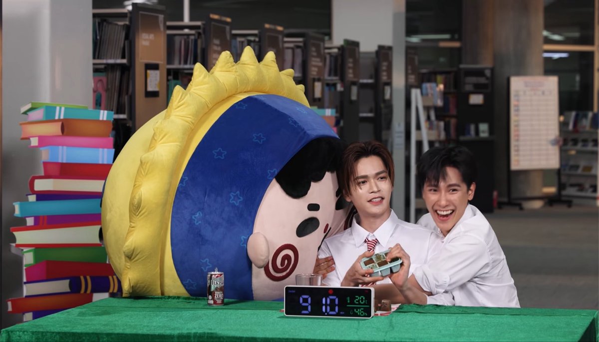 GAgaYA19's tweet photo. รูปนี้แบบ วันๆของ2ตี๋ตอนเช้าอ่ะ 🥹🤏🏻💗 
ติดด๊ามากกกก 🫠🫳🏻 
คนนึงไม่ยอมไปทำงาน 🧑🏻‍💻❌ 
คนนึงไม่ยอมไปโรงเรียน 🎒❌ 
จะอยู่แต่กับด๊าาา 🥺🫵🏻💞 
งานเรียนไรไม่ทำ ไม่ไปมากกกก … https://t.co/f0WyWbhUuH