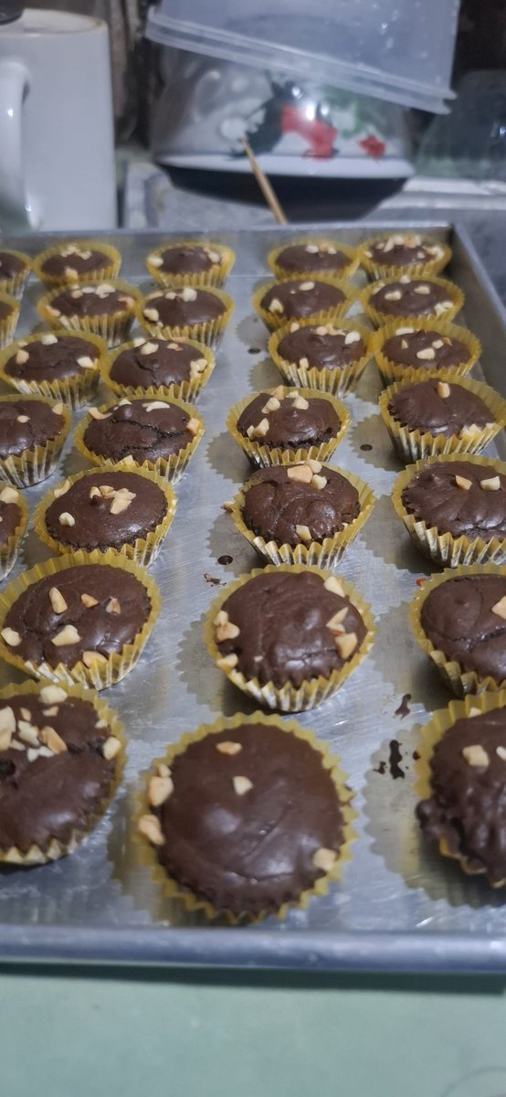 jenaharu's tweet photo. brownis mini, kue bandung, baksooo, bolu mini kering https://t.co/BUO8S7H6HI