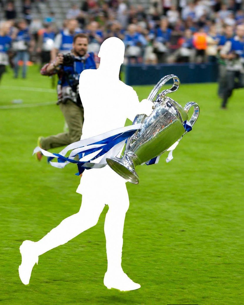 JamesOfficw127's tweet photo. If you are a true blue, tell me who this is? 👇💙
#LUFC https://t.co/I3kIJixiic