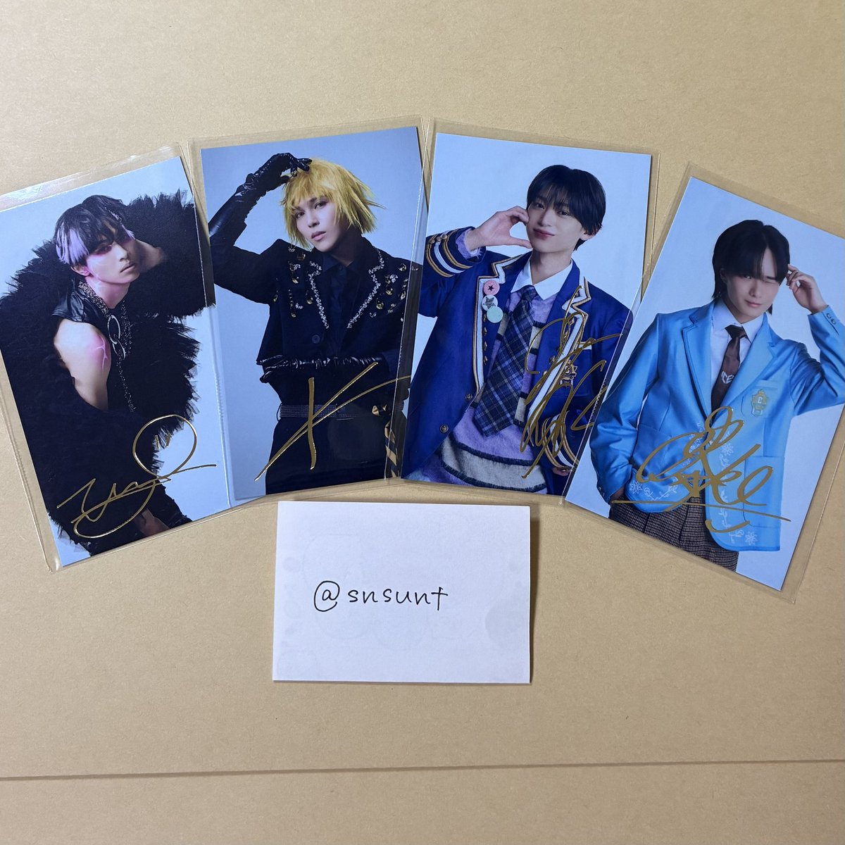 snsunt's tweet photo. EBiDAN Yes!東京 箔押しプリントサイン トレカ HMV オンライン特典

【譲】タクヤ、KEVIN、近藤駿太、中村旺太郎

【求】曽野舜太（ヒーロー）＞芳賀柊斗

タクヤは曽野との交換優先。
郵便にて交換希望です。お気軽にお声がけください🙇🏻‍♀️ https://t.co/86ud3Y3dJ7