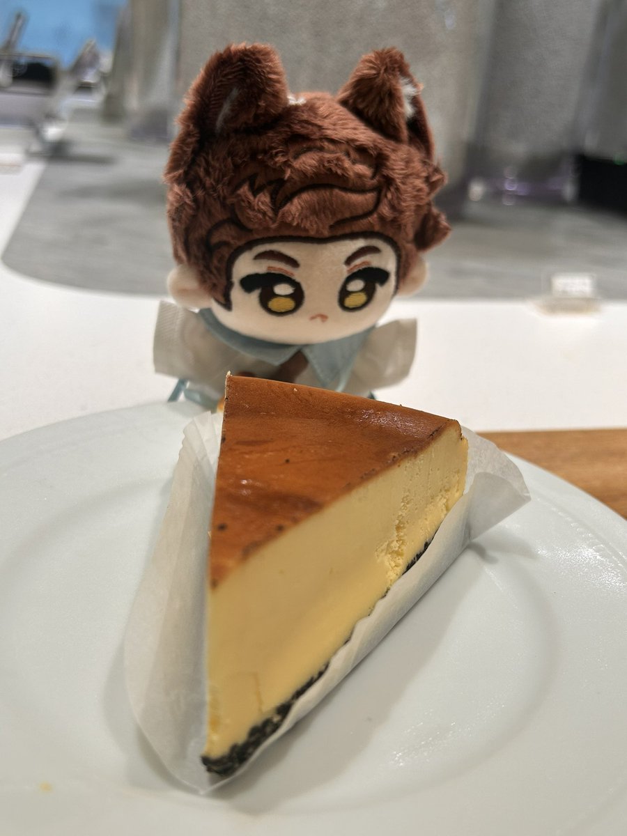 awooomacaron's tweet photo. @LittleNaviFae Well done! I took him out for afternoon snack time!! #全世界都爱敖尹 #ValkoIsLoved #Ladsls6 https://t.co/TFLmmxFFxu