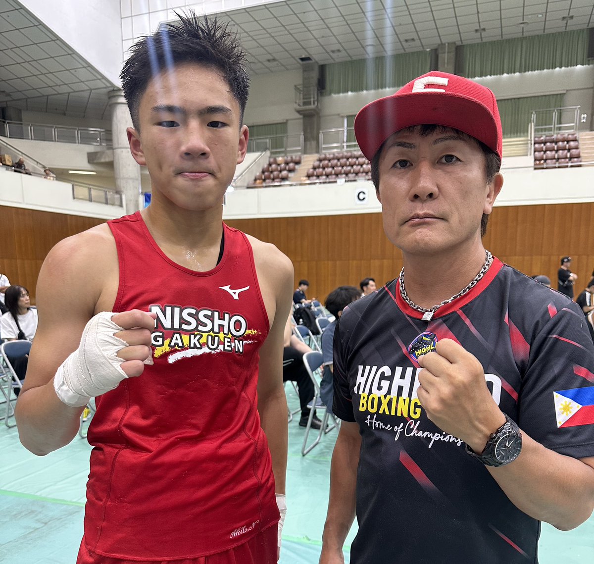 toshihiko_era's tweet photo. ダウン奪う中で3-2で勝利は相手へ
何より【礼節】が素晴らしく、漢として成長した亮翔を見れた。　

日本を背負う漢に相応しい。 https://t.co/hBBLl0EcKh