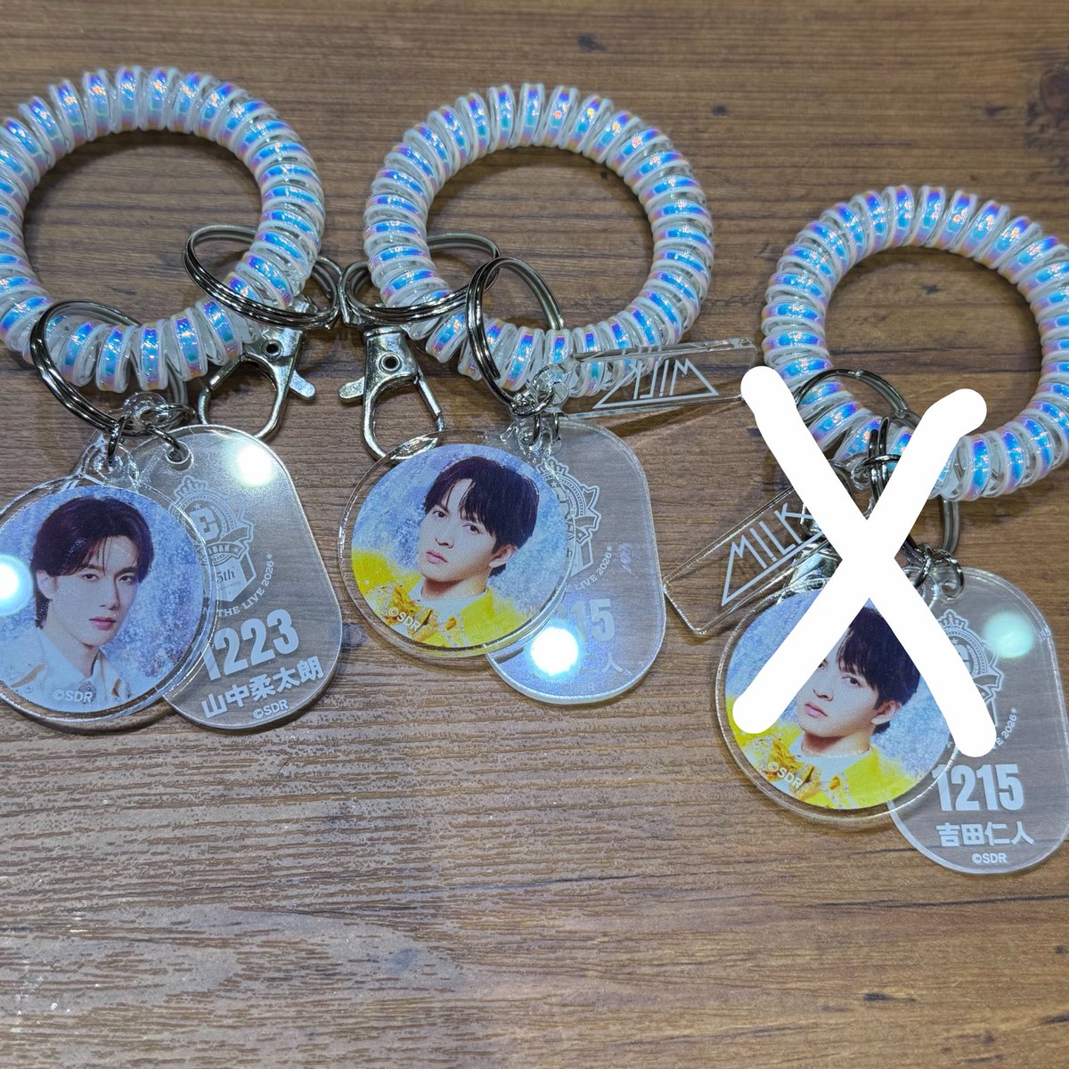 monchikyo's tweet photo. EBiDAN POPUP M!LK

譲)プラカード:山中×2、曽野×1
缶バッジ:佐野×1、曽野×2、山中×2
ロッカーキー風キーホルダー:山中×1、吉田×1

求)プラカード.キーホルダー買取
缶バッジ吉田、塩﨑

エビダンミュージアム１６日手渡しor郵送

検索からでもお声がけください！

#milk交換 https://t.co/R3VkgsZXVj