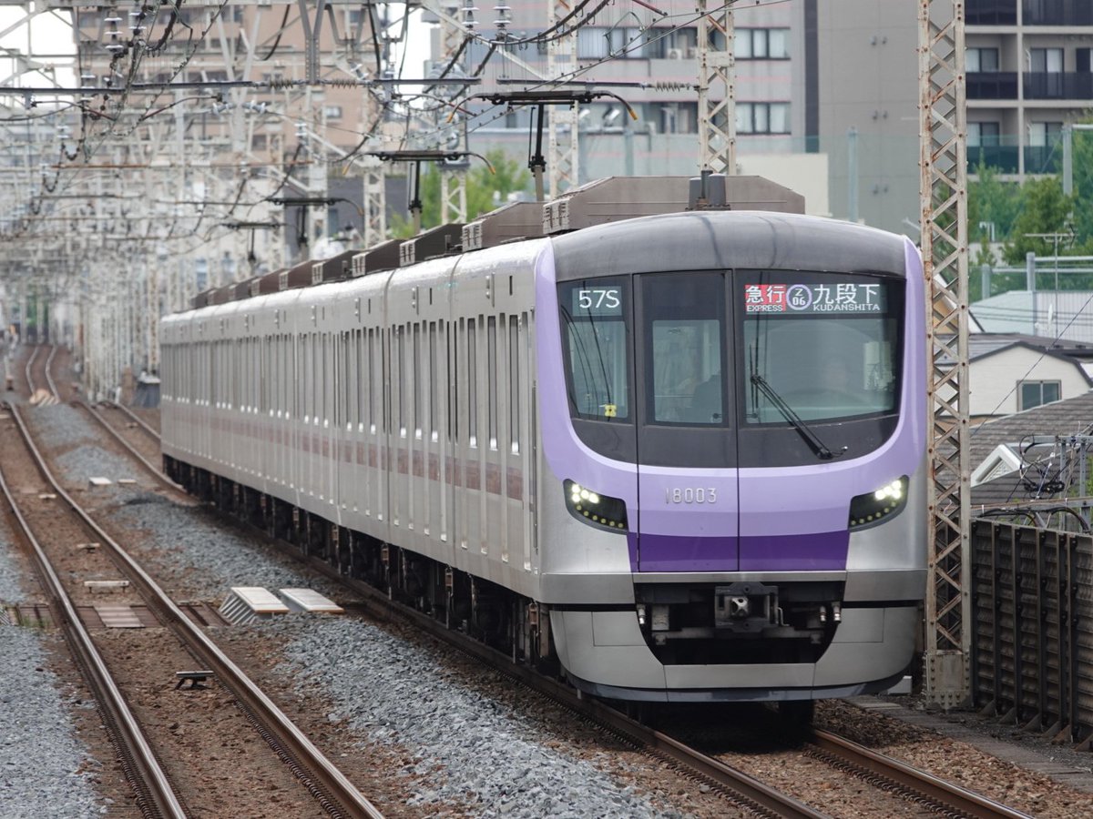 Buutan1982's tweet photo. 半蔵門駅構内点検により田園都市線内の渋谷行きと東武線内の九段下行きが発生 https://t.co/31DwCuWBKf