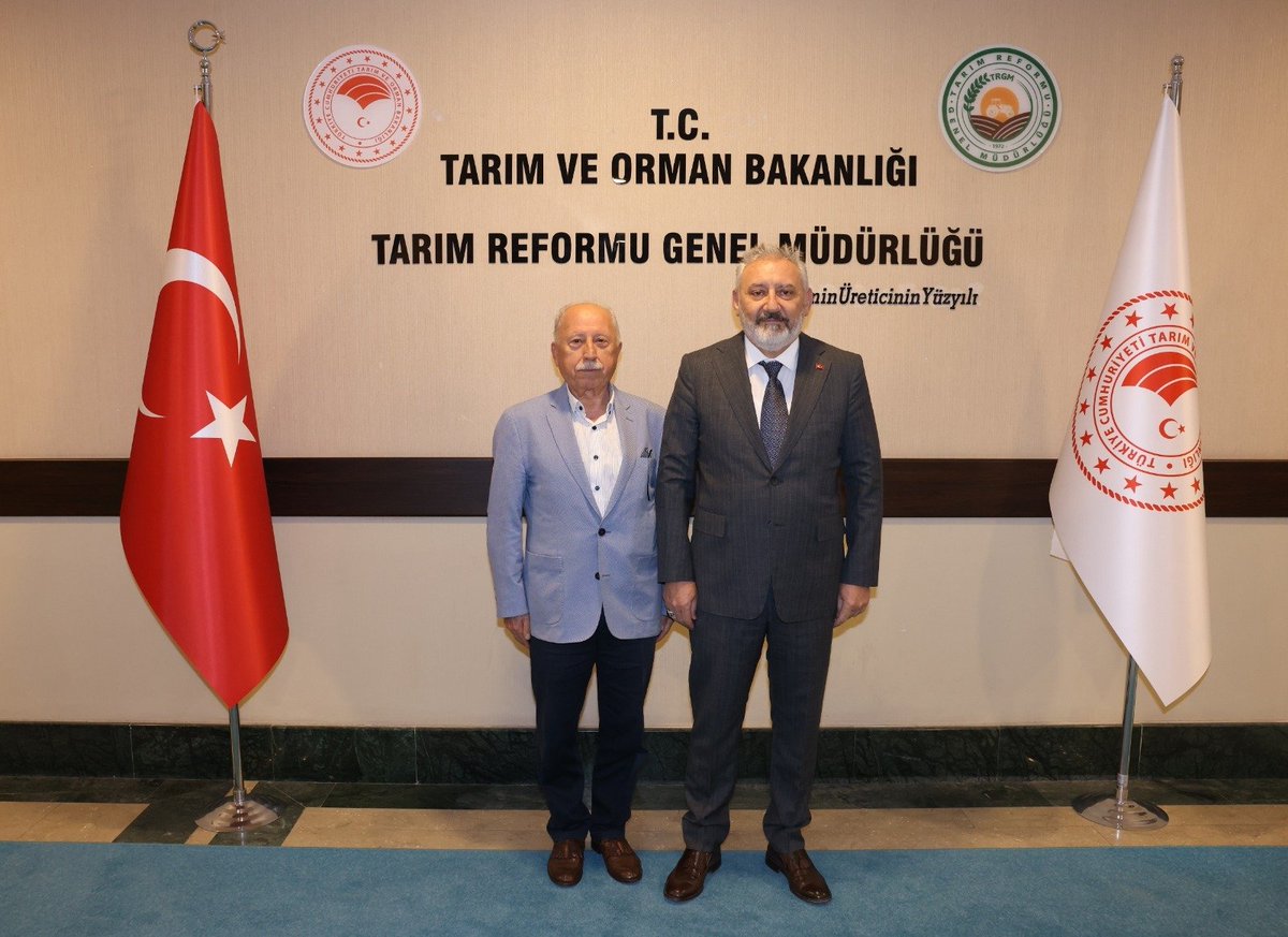 trgmresmi's tweet photo. Genel Müdürlüğümüzü, Türkiye Ziraat Odaları Birliği (TZOB) Teknik Hizmetler Kurulu Başkan V./Tarım Sigortaları Havuzu (TARSİM) Yönetim Kurulu Üyesi Mevlüt GÜMÜŞ ziyaret etti.

Ziyarette,  tarımsal üretimin güvence altına alınması ve Ziraat Odaları iş ve işlemleri ile ilgili değelendirmelerde bulunuldu.

Nazik ziyaretleri için kendilerine teşekkür ederiz.

@TCTarim