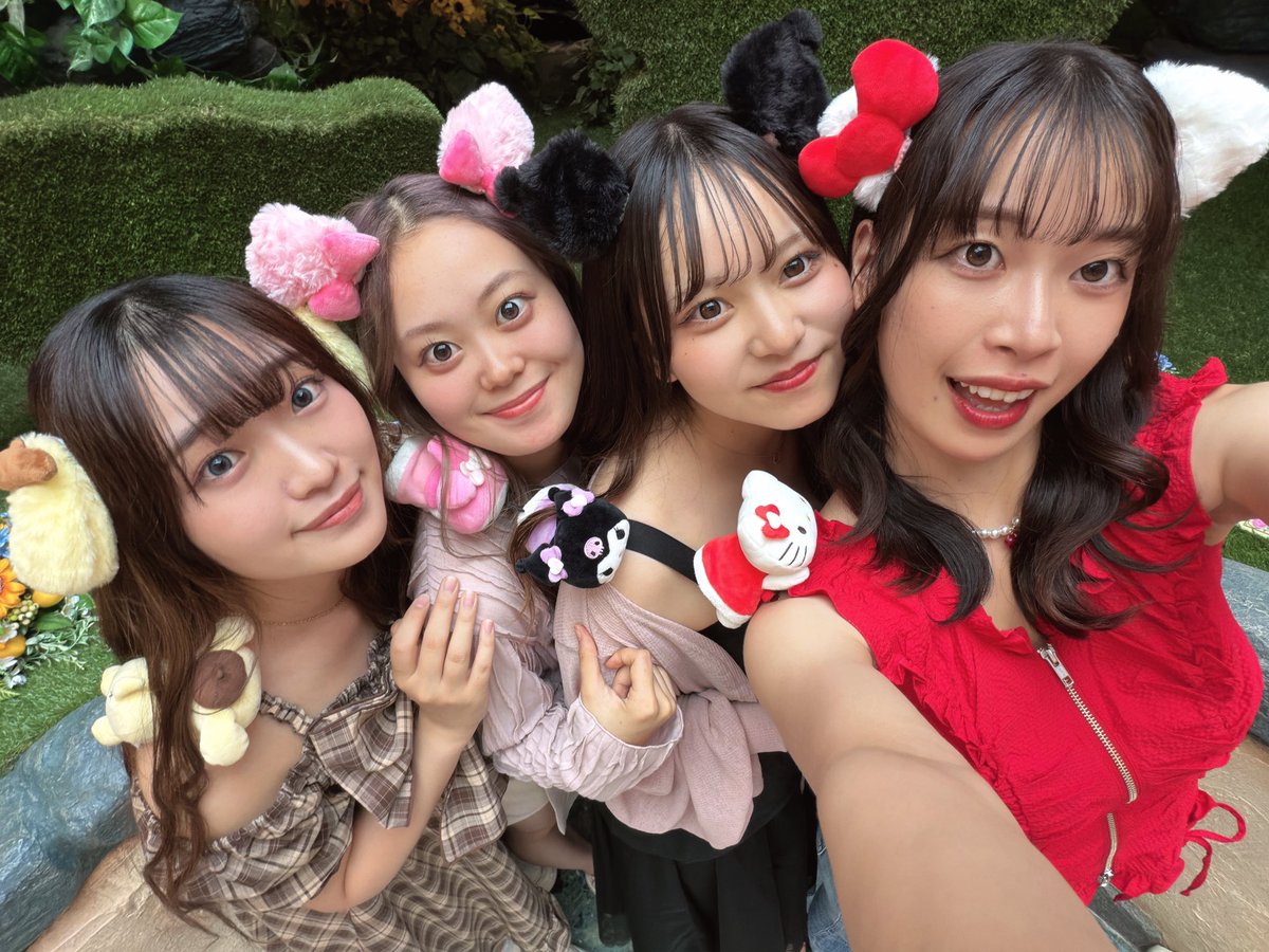 akamatsu_airi's tweet photo. ミスサーハウス4人でピューロランドに行ってきたよ🌟楽しかった！！また4人ですぐに会えますように😽
@furisodemei06 @hana__uechi @satsuki_05 https://t.co/g7qITkiEr9