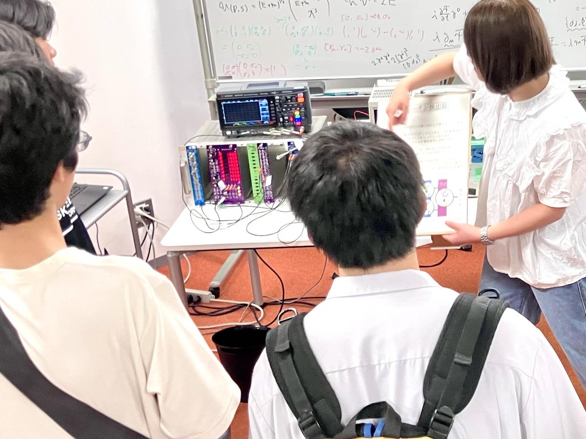 philab_'s tweet photo. 先週のオープンキャンパスでポスター展示と研究室見学を行いました！ 
約70名の学生さんが研究室に来てくださり、大盛況でした🎉
素粒子の面白さや進路を考えるきっかけになれば幸いです！
8/24は女子中高生向けラボツアーを開催します！ぜひ遊びに来てください✨
#名大 #ファイ研 #オープンキャンパス https://t.co/jkZ1QnEcii