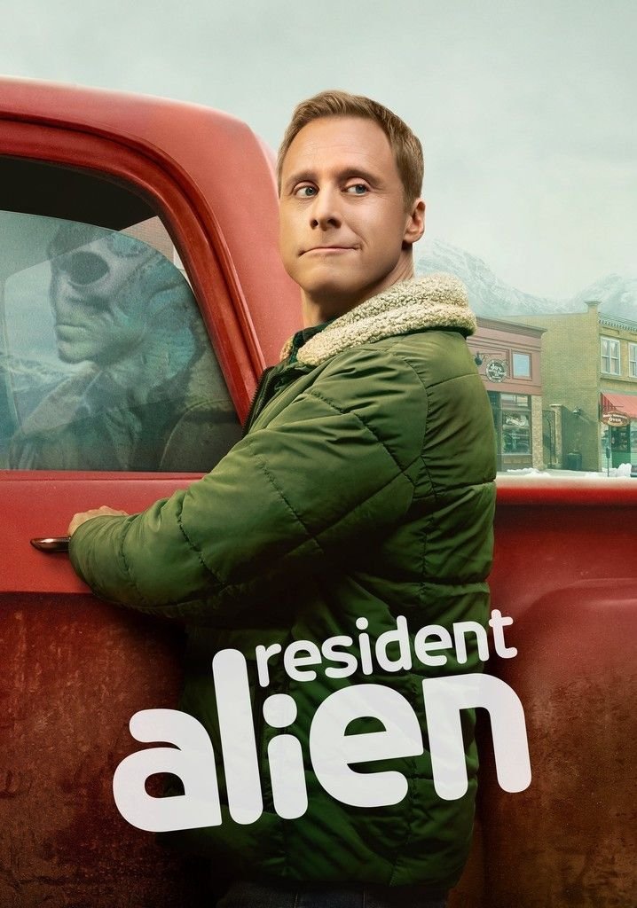 MacPunkPrice's tweet photo. Termine de ver Resident Alien y me gustó, aunque el final si lo sentí apresuro.
También algo que me encantó es que al ser una adaptación de dark horse cómics,  colocan como easter egg cómics y referencias de la editorial.
Pd. D'arcy mi personaje favorito.👽
#serie #comic #syfy https://t.co/y2hSA0HlMv