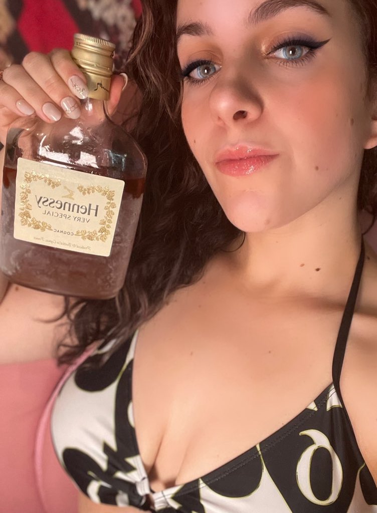 royalqueenhere's tweet photo. Send money for my full-glam makeup. 💄 
Your goddess deserves all your money. 

#SPH #CEI #JOI #exposure #BM #HumanATM #Drain #findom #finsub #cuckold #chastity #Cashcow #HumanATM #piggy #HumanATM #paypig #intox #puppy #cuckold #Control #Drain #Rob #Hypnosis #sissy #slave https://t.co/uTx7whmzdi