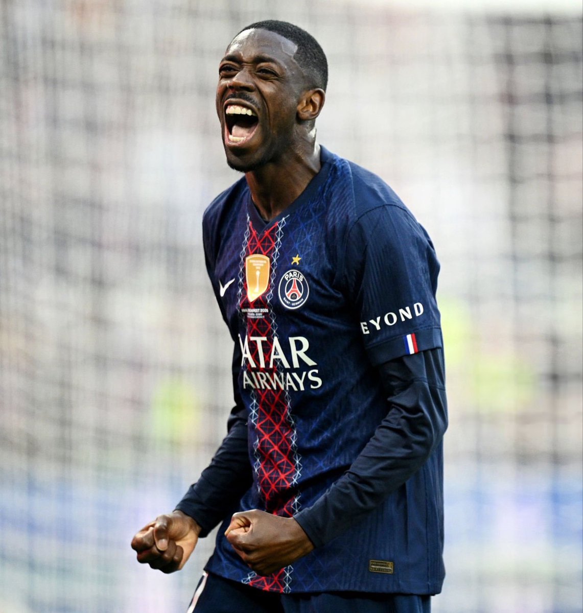 ActuFoot_'s tweet photo. 🚨 Ousmane Dembélé 🇫🇷 a déjà annoncé à son entourage qu’il prenait cette semaine TRÈS AU SÉRIEUX :

Supercoupe d’Europe 🏆
Trophée des Champions 🏆

Le Ballon d’Or veut TOUT PRENDRE. ❤️💙

🗞️ @lequipe https://t.co/FiNaX75kif