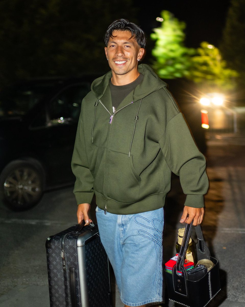 ManUtd's tweet photo. Licha has arrived in Ireland to link up with the squad 💪