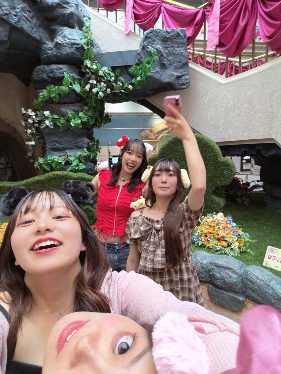 akamatsu_airi's tweet photo. なにを四天王？(してんの？)
@satsuki_05 @furisodemei06 @hana__uechi https://t.co/CemUyB1lal