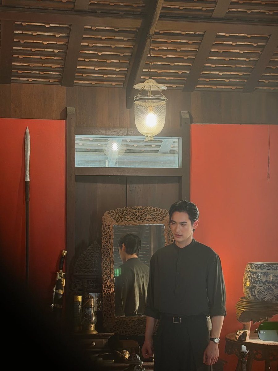 GracezeeCafe's tweet photo. วันนี้พี่พระเอกเสิร์ฟค้าบผม ส่งกำลังใจให้พี่เก้าเยอะๆเลยน๊า พี่เก้าทำได้ สู้ๆฮะะะ แต่ใดๆโลเคชั่นคือดูขลังมาก เริ่ดๆเลย✌🏻😺💖🎬

#number_9th #เก้านพเก้า
#รสกาล #EnchantedTasteInTime https://t.co/cRUX2wrCTi