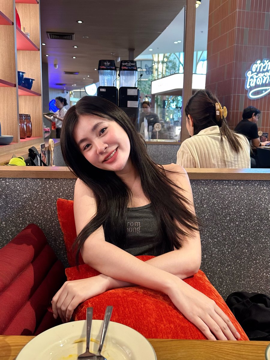 Leozamram's tweet photo. Wassup 🌍 Just dropping by to say: every small step matters, and you’re doing amazing. 🌻
ZvdkAc https://t.co/XAxypeMA1l