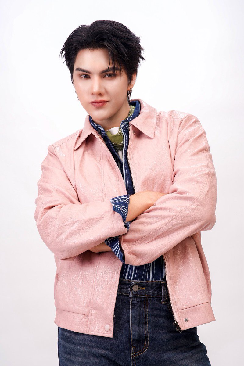 Blackcatupdate's tweet photo. “ฟอร์ด–พีท” แท็กทีมมอบความสุขให้คนพิเศษ
ชวนแฟนๆ ร่วมสนุก! ลุ้นฟิน! ในกิจกรรม “A Day with FORTPEAT Exclusive Fan Meet”

มาแรงเกินต้าน!!  สำหรับคู่นักแสดงสุดฮอต ฟอร์ด–ฐิติพงศ์ เซ่งง่าย และ พีท–วสุธร          ชัยจินดา ล่าสุดทั้งคู่ตอกย้ำความสำเร็จอีกครั้ง ด้วยการคว้ารางวัลคู่ BL ยอดนิยมแห่งมหาชน (BL Couple – People's Choice Award) จากเวที The Viral Hits Love Moment Awards 2026 ขณะที่ซีรีส์กระแสปังอย่าง “Yesterday รอยรักวันวาน” ที่ทั้งคู่ร่วมแสดง ก็ได้รับรางวัลซีรีส์ BL กระแสไวรัลยอดเยี่ยม (Viral Hits Series BL Award) จากเวทีเดียวกัน! เรียกว่าการันตีความปังและกระแสตอบรับที่มาแรงทั้งในประเทศไทยและต่างประเทศได้อย่างยอดเยี่ยม

เพื่อเป็นการขอบคุณทุกแรงสนับสนุนจากแฟนๆ ล่าสุด Tero Music จับมือ AIS จัดเซอร์ไพรส์ชวนทุกคนมาลุ้นเป็นผู้โชคดีที่จะร่วมฟินกับอีเว้นต์สุดเอ็กซ์คลูซีฟกับ “ฟอร์ด–พีท” ในกิจกรรม “A Day with FORTPEAT Exclusive Fan Meet” ที่เปิดโอกาสให้แฟนๆ ได้มาใกล้ชิด พร้อมร่วมสร้างโมเมนต์แห่งความประทับใจไปพร้อมกัน โดยความพิเศษนี้ จัดเต็มเพื่อลูกค้า AIS เท่านั้น!

สำหรับกติกาการร่วมสนุก เพียงดาวน์โหลดเพลงรอสาย Calling Melody คอนเทนต์พิเศษ “ฟอร์ด–พีท " หรือจากค่าย Tero Music  ผ่านช่องทางแอปพลิเคชั่น AIS Calling Melody หรือที่เว็บไซต์ https://t.co/3PHu85dzoG  หรือดาวน์โหลดวิดีโอรอสาย  VDO Calling Melody   โดยสามารถดาวน์โหลดผ่านช่องทางแอปพลิเคชั่น AIS VDO Calling Melody หรือที่เว็บไซต์ https://t.co/crqt8tfUY8 ก็มีสิทธิ์ลุ้นเป็น 1 ในผู้โชคดีที่จะได้ร่วมกิจกรรมสุดเอ็กซ์คลูซีฟครั้งนี้ จำนวนทั้งสิ้น 40 รางวัล (รางวัลละ 1 ท่าน)  โดยยิ่งดาวน์โหลดมาก ก็ยิ่งเพิ่มโอกาสลุ้นมากขึ้น

บรรดาสาวกของ “ฟอร์ด–พีท” ห้ามพลาด! ร่วมสนุกได้ตั้งแต่วันที่ 3 สิงหาคม – 30 ตุลาคม 2569 แล้วมาร่วมลุ้นเป็นส่วนหนึ่งของโมเมนต์สุดพิเศษในงาน A Day with FORTPEAT Exclusive Fan Meet ติดตามรายละเอียดเพิ่มเติมได้ที่ https://t.co/ycVTtMdtOK , https://t.co/b4P8ehQxGv  และ https://t.co/8y5ETRr0wh

#FortPeat #BabyFeat #FortFTS #PeatWasu #AISCallingMelody #AISVDOCallingMelody
#TeroMusic