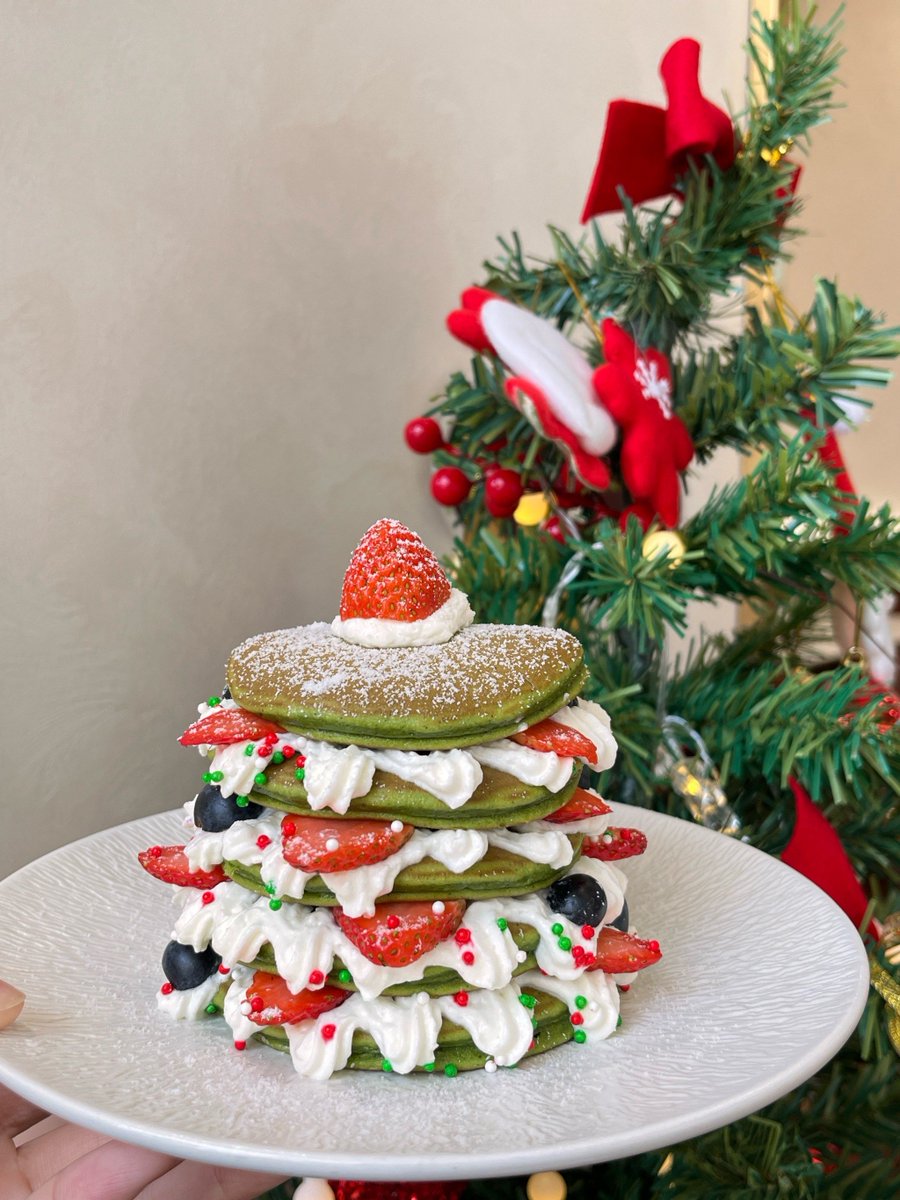 KaneLoc419's tweet photo. Christmas is coming! Treat your loved ones to our limited festive set meal — honey-glazed ham, cinnamon spiced side dishes u0026 yule log dessert. Only available this week! Order now! https://t.co/ttPUQjuqQX
