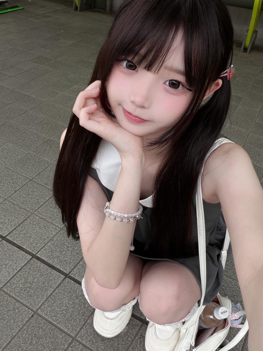 Rubellion's tweet photo. 开心的一天，是🚪哥消费的一天 https://t.co/baDmLyplhN