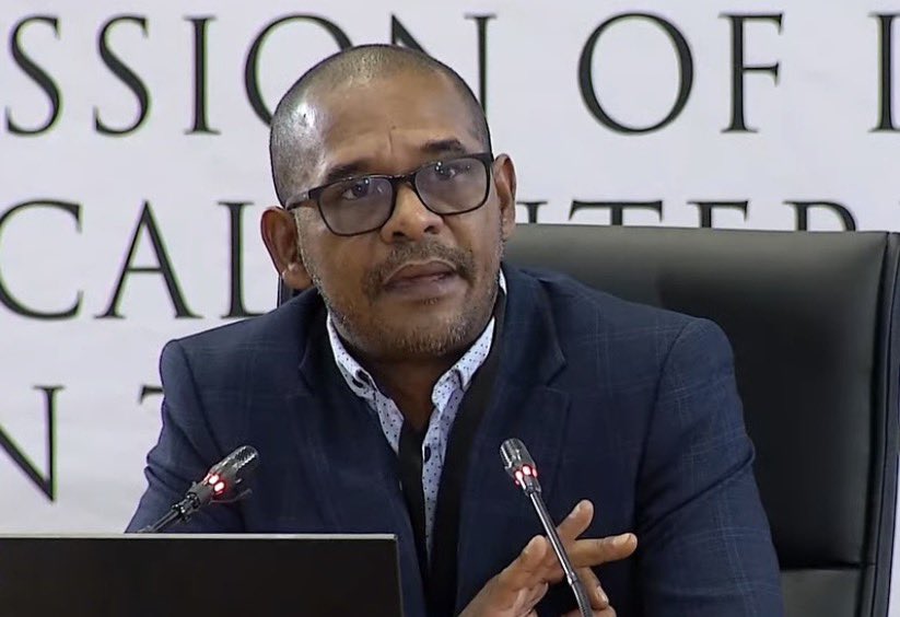 MightiJamie's tweet photo. Adams thought he could play his games with Commissioner Madlanga. He looked like a glitching 90s video game. 

My laptop, my laptop, my emails. He knew from October 2025 that he needed to prepare an affidavit and failed for months to even make a draft. 

Mchunu and McBride picked the wrong person to be the vehicle for the removal of the PKTT, National Commissioner and head of Crime Intelligence.
