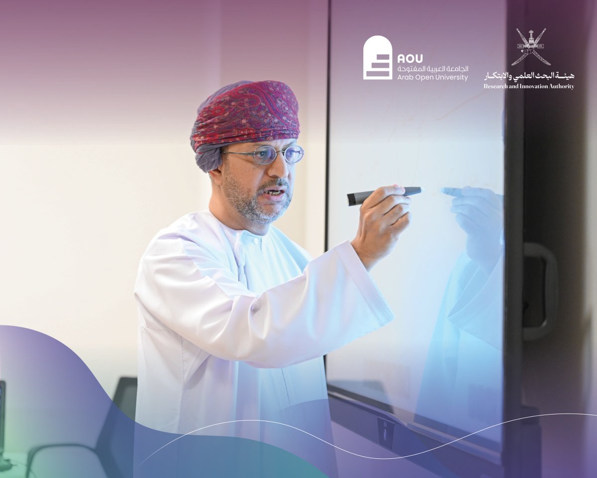 RIA_OMAN's tweet photo. شهد اليوم الثالث من #منتدى_المهارات_البحثية الخامس تقديم ورشة عمل تخصصية مكثفة بعنوان "التحليل العاملي الاستكشافي"، قدمها الأستاذ الدكتور حسين بن علي الخروصي، الأستاذ بكلية التربية في جامعة السلطان قابوس.

تناولت الورشة محاور علمية ركزت على التعريف بمفهوم التحليل العاملي وأهدافه واستخداماته المتنوعة في البحث العلمي، مع توضيح الفروق الجوهرية بين التحليل العاملي الاستكشافي والتوكيدي. كما تم استعراض خطوات إجراء هذا التحليل عملياً، وآليات صياغة وكتابة النتائج بدقة وفقاً لدليل الأسلوب الأمريكي لعلم النفس (APA).