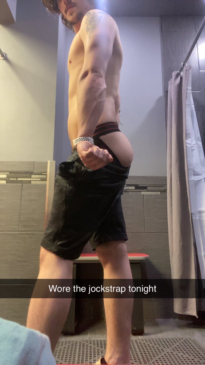 RealJamesMaxx's tweet photo. Today felt like a jockstrap to the gym day, had a few people give me some looks and a few that followed me to the showers #gym #mlm #jockstrap https://t.co/dELD6xtNVl