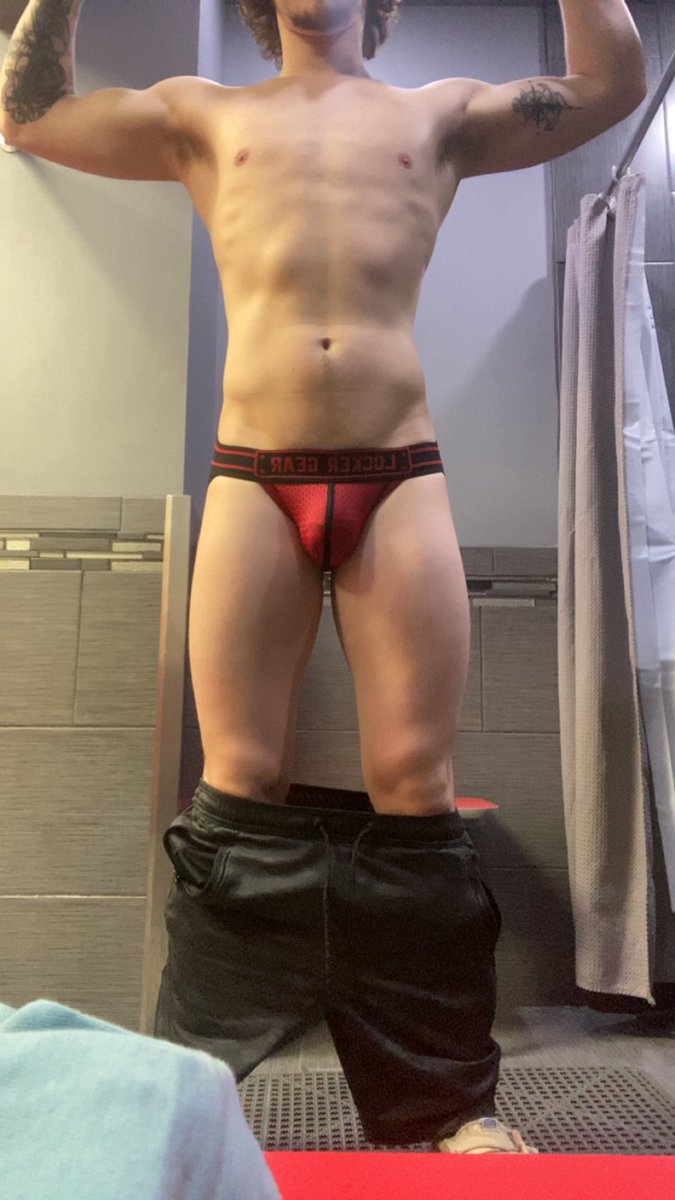 RealJamesMaxx's tweet photo. Today felt like a jockstrap to the gym day, had a few people give me some looks and a few that followed me to the showers #gym #mlm #jockstrap https://t.co/dELD6xtNVl