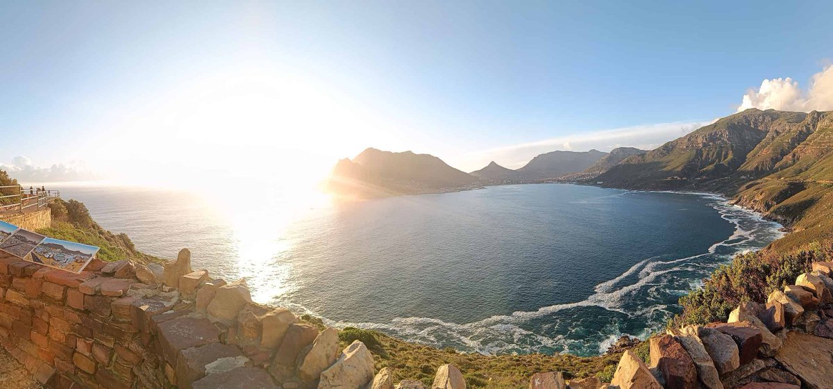 ZA_BonneVie's tweet photo. From vineyard suites in Franschhoek to forest coastline along the Garden Route, the Western Cape's grand drive proves that luxury travel doesn't need a flight path. #WesternCape #Franschhoek #GardenRoute #LeeuEstates #DelaireGraff #LuxuryTravel #RoadTrip
https://t.co/rrrYeBnKq0 https://t.co/1OtuHKbrla