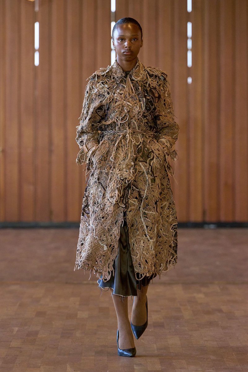 jacquemusx's tweet photo. I bet Matthieu Blazy would love Sally Bjerre Gaarde (Swedish School of Textiles)!! https://t.co/2olyfhSzc9