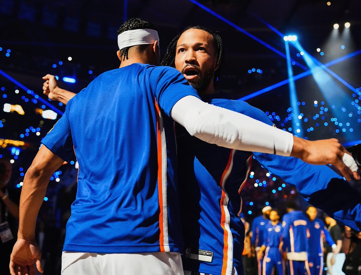 NBA_NewYork's tweet photo. The New York Knicks will receive their championship rings

Raise their championship banner to the Garden rafters

Then play LeBron James &amp; the Philadelphia 76ers

On NBA Opening Night

Tuesday October 20

At 7:00pm

On NBC https://t.co/q97Sclr4h1