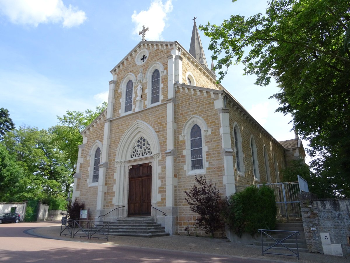 lechochretien's tweet photo. 🇫🇷🔔 𝗙𝗟𝗔𝗦𝗛 𝗜𝗡𝗙𝗢 — Des habitants de Sathonay-Village, près de Lyon, réclament le retour des sonneries des cloches de l’église Saint-Laurent, qui ont cessé de sonner, non seulement la nuit, mais aussi en plein jour, après des plaintes de riverains à la mairie.

Paradoxalement, en mai 2026, la commune avait appelé les habitants à participer à un grand nettoyage de l’église après des travaux de toiture.

(Source : Le Progrès)