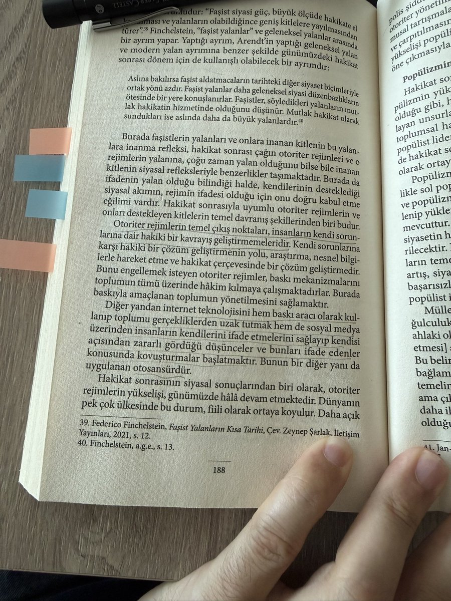takoizim's tweet photo. Otoriter ve totaliter siyasal akımlar demokrasi sorununun hakikat sonrasının temel siyasi sonuçları olarak yükselen akımlar olarak ortaya çıkar.. hakikatin öneminin azalması ile bu akımlar kamusal alanda da ciddi etkiler sağlama imkanı bulurlar.. https://t.co/ZTDP2nLpgj