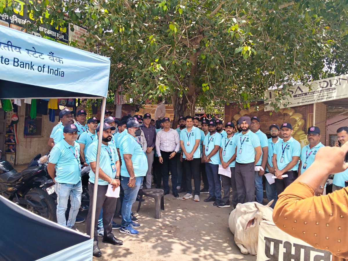 airnews_jaipur's tweet photo. #जैसलमेर- @TheOfficialSBI द्वारा जन संम्पर्क, वित्तीय साक्षरता, डिजिटल बैंकिंग एवं साईबर अपराधों से बचाव एवं रोकथाम के संबंध में  विशेष जागरूकता रैली का आयोजन किया गया। 
@Manishjslmr @DmJaisalmer https://t.co/5R19OdJ0Pf