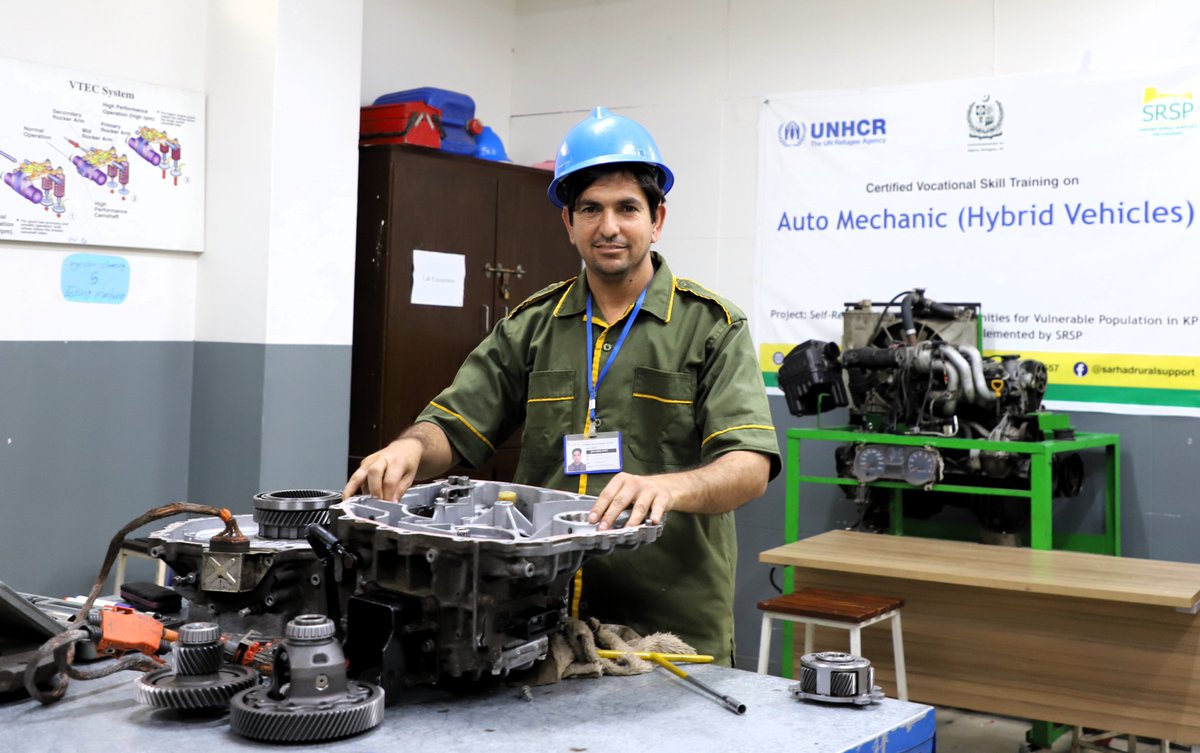 UNHCRPakistan's tweet photo. Youth empowerment leads to self-reliance &amp; a stronger future.

Through a UNHCR-supported livelihoods programme, Jan Gul, an Afghan refugee, is gaining skills in hybrid vehicle mechanics, building a future for his family &amp; contributing to his host community.
#InternationalYouthDay https://t.co/HynLdO3UwN