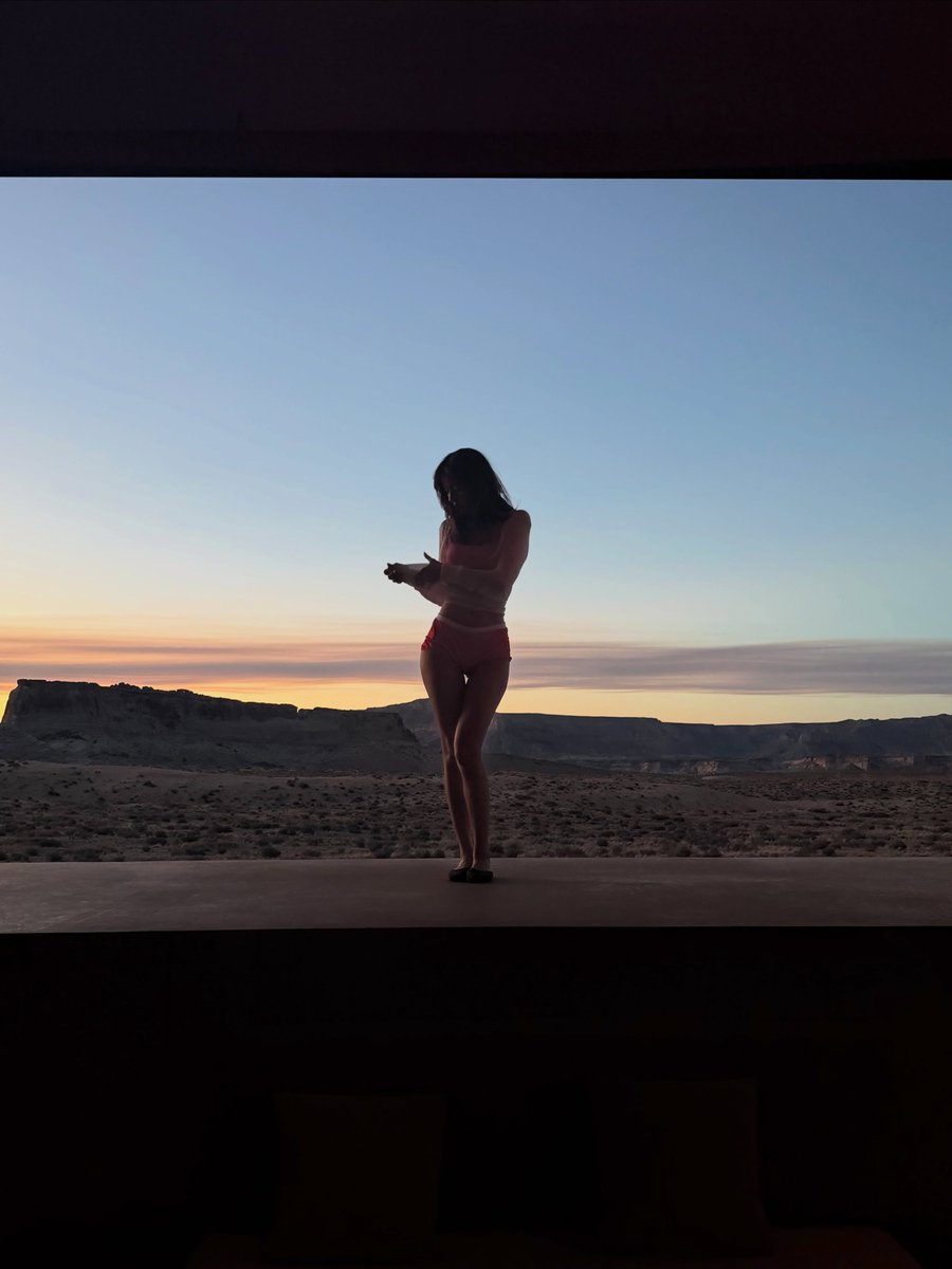PortalLalisa's tweet photo. ๐ฒ lalalalisa_m via Instagram (2/4)
"Red rock therapy"
LISA INSTAGRAM: https://t.co/WucufERh95
#LISA #LALISA #LISAINSTAGRAM https://t.co/Ce9luAxQS4