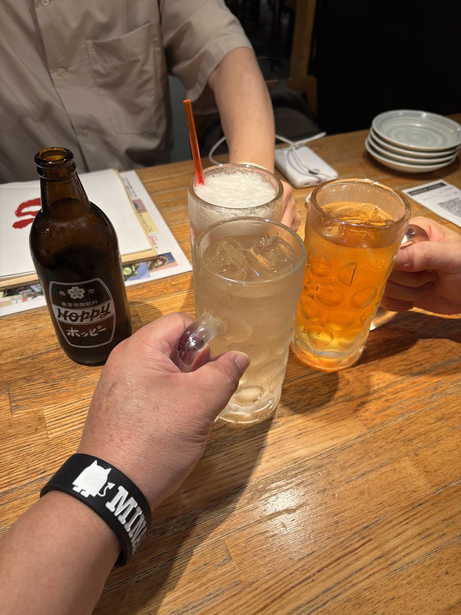 donlivemusic's tweet photo. カンパーイPart2
＼(^o^)／ https://t.co/fdC6F31EdI