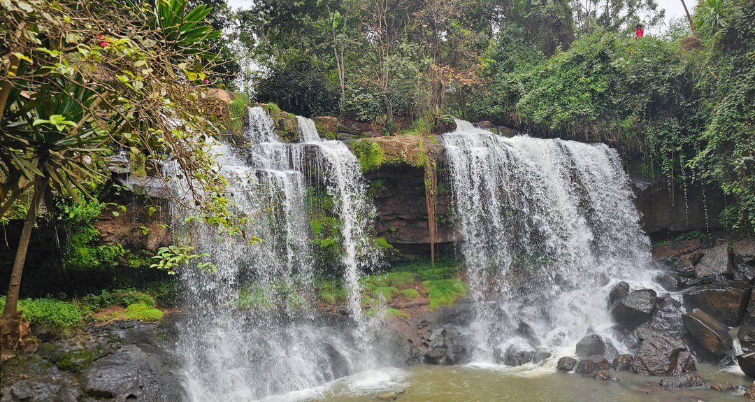 Dr_AustinOmondi's tweet photo. Thiririka Falls. 

#MagicalKe https://t.co/6K6skyUbdV