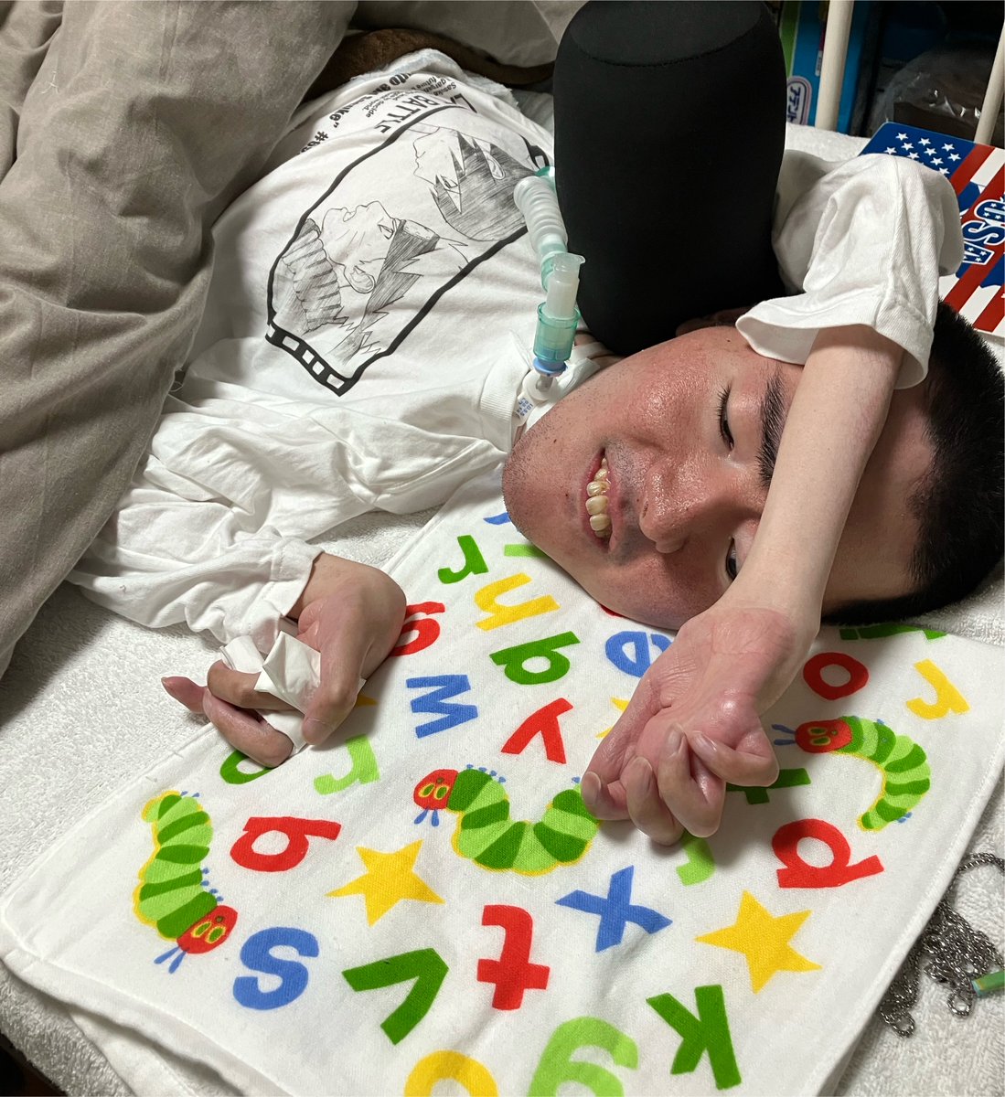 meriodasu_3618's tweet photo. 寝たきりの目標です！！！
今年中にフォロワーさん3万人目指します！

家からそう多くは出られない身体ですが
家にいても沢山の方と繋がって世界を広げたいんです！

指先しか動かないこの身体で
これからも人生を変えていきます。 https://t.co/jDofj5pvfL