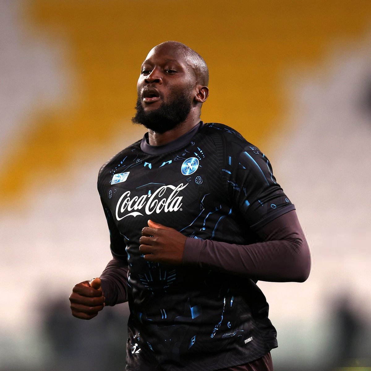 TransferWeb1's tweet photo. 🔥 FORVET TRANSFERLERİNDE İMZALAR AN MESELESİ! 

⌛️Darwin Nunez - Trabzonspor 
⌛️Romelu Lukaku - Fenerbahçe 
⌛️Dusan Vlahovic - Beşiktaş https://t.co/woQj5Oy1aE