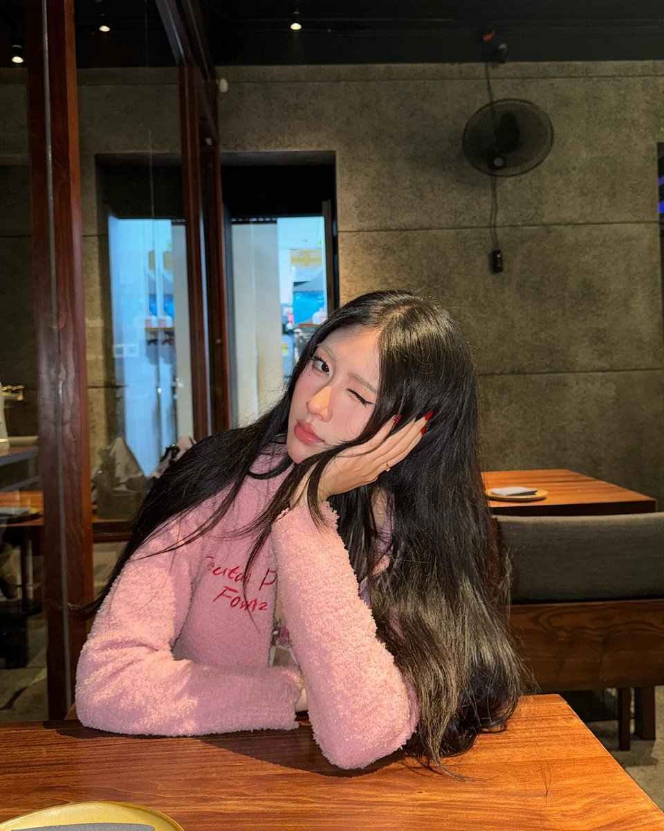 waldirmarulanda's tweet photo. Howdy! 🌻 Don’t forget: your smile can brighten someone’s day—wear it proudly. ✨
NFDi https://t.co/aB2qNEKCvC