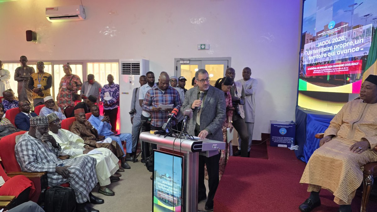 unicefmali's tweet photo. ‘UNICEF is convinced that strong local governance places girls, boys, adolescents and young people at the heart of public policy.’ Mohammad Fayyazi, UNICEF Representative in Mali, on the occasion of African Day for Decentralisation and Local Development, with @matdmali https://t.co/FsHaECrHl8
