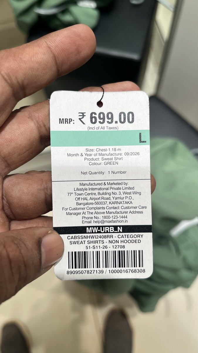 petrolheadremix's tweet photo. While I was doing window shopping at MAX outlet. @maxfashionindia .
Current month is Aug 2026, how on earth can you print Sept 2026 ie 09/2026 as month of manufacture, when 09/26 is still a month to go?? 

What kinda scam are you people doing?? 

@osd_cmkarnataka pls have a look https://t.co/NFmxw4M5Yk