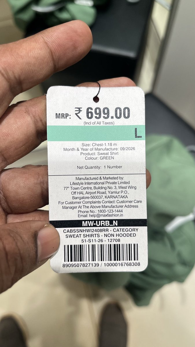 petrolheadremix's tweet photo. While I was doing window shopping at MAX outlet. @maxfashionindia .
Current month is Aug 2026, how on earth can you print Sept 2026 ie 09/2026 as month of manufacture, when 09/26 is still a month to go?? 

What kinda scam are you people doing?? 

@osd_cmkarnataka pls have a look https://t.co/NFmxw4M5Yk