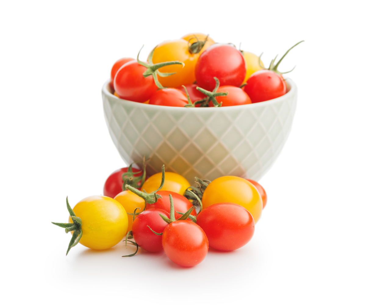 dathuaitha's tweet photo. Just tried the new organic cherry tomatoes from the local farm—super juicy, sweet, no weird aftertaste! Perfect for salads or snacking, game-changer for my weekly eats ， https://t.co/xv4uUsP7FT